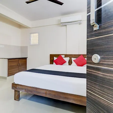 Hotel O Elite Lifestyle Red Rose Near 7D Voyage